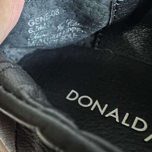 Donald J Pliner Gene Black Slip On Leather Sneakers Size 6.5 - Picture 8 of 9